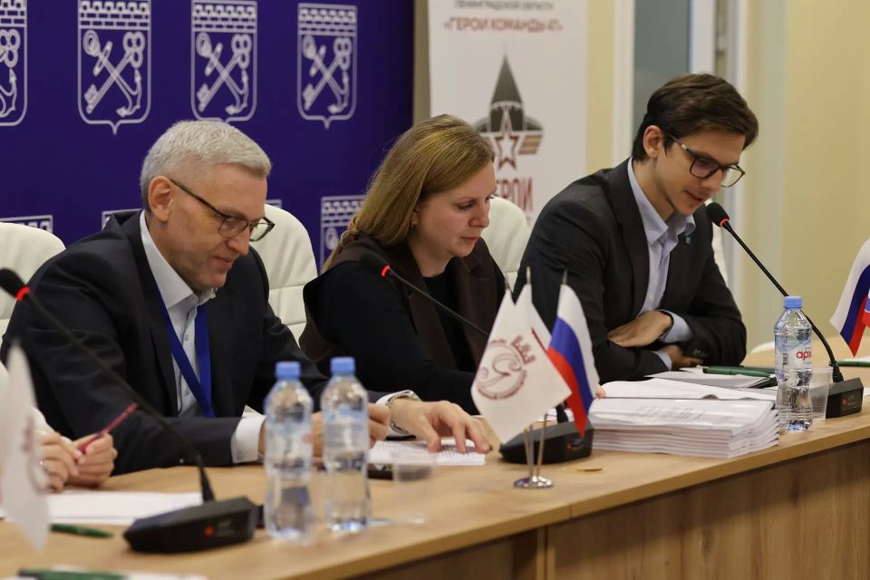 #ГероиКоманды47 готовы к выпуску — в Гатчинском государственном университете оценками «отлично» и «хорошо» завершились защиты выпускных работ первого потока кадровой программы #ГероиКоманды47 готовы к выпуску — в Гатчинском государственном университете оценками «отлично» и «хорошо» завершились защиты выпускных работ первого потока кадровой программы