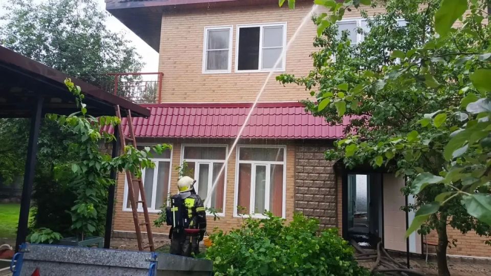 За прошедшие сутки подразделения территориального пожарно-спасательного гарнизона Ленинградской области реагировали на 16 оперативных событий: За прошедшие сутки подразделения территориального пожарно-спасательного гарнизона Ленинградской области реагировали на 16 оперативных событий: