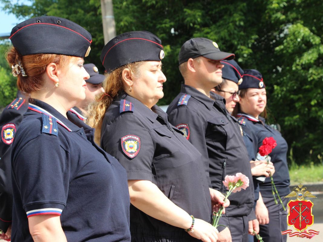 Полиция Санкт-Петербурга и Ленинградской области присоединяется к мероприятиям ко Дню памяти и скорби Полиция Санкт-Петербурга и Ленинградской области присоединяется к мероприятиям ко Дню памяти и скорби
