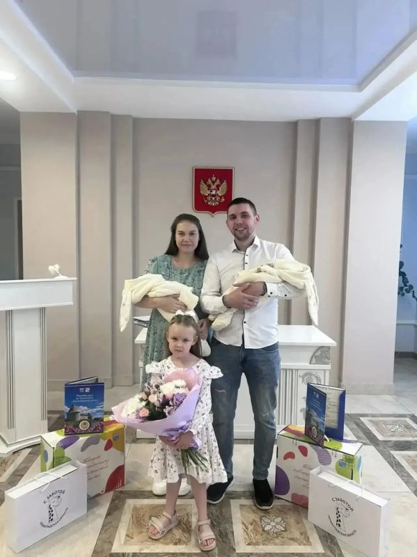 В Ленинградской области с начала года случилось «двойное счастье» — зарегистрировано сразу 46 пар двойняшек