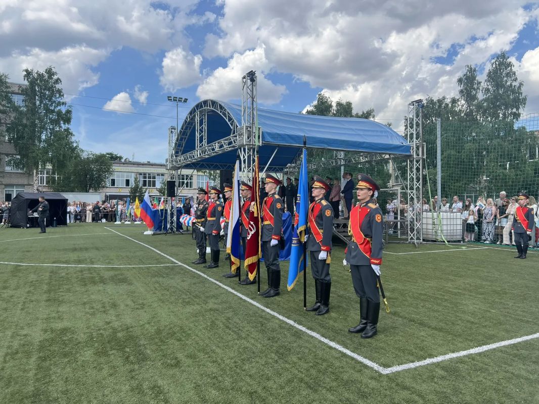 В добрый путь! Рамила Агаева поздравила выпускников Пожарно-спасательного колледжа В добрый путь! Рамила Агаева поздравила выпускников Пожарно-спасательного колледжа