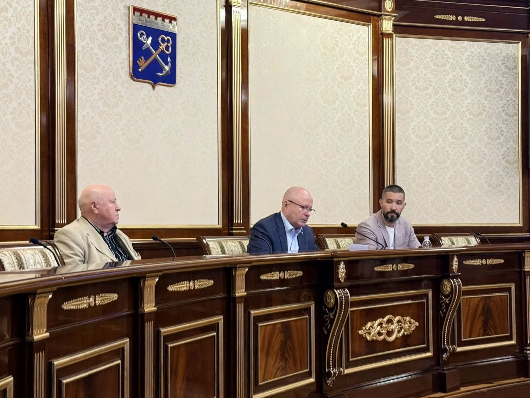 На Штабе народных дружин Ленинградской области подвели итоги конкурсов «Лучшая народная дружина» и «Лучший народный дружинник» На Штабе народных дружин Ленинградской области подвели итоги конкурсов «Лучшая народная дружина» и «Лучший народный дружинник»