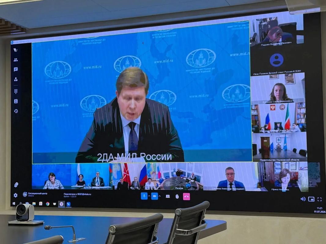 Александр Дрозденко: Провёл первое заседание рабочей группы глав регионов при МИД России по сотрудничеству с Индией и странами Юго-Восточной Азии Александр Дрозденко: Провёл первое заседание рабочей группы глав регионов при МИД России по сотрудничеству с Индией и странами Юго-Восточной Азии