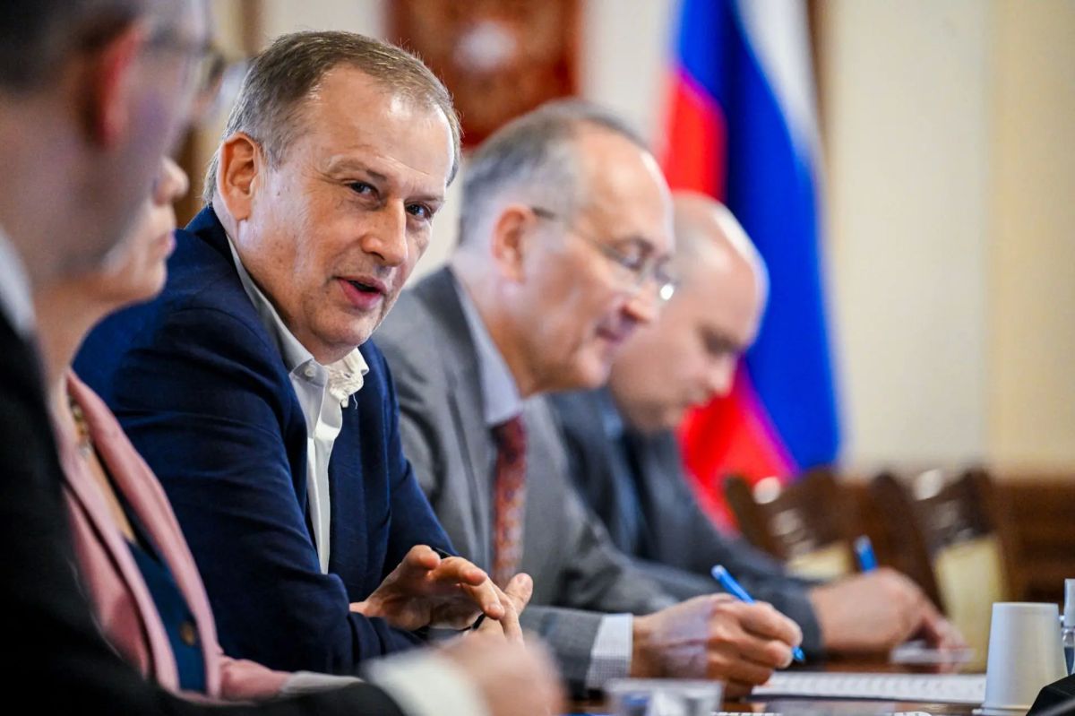 Александр Дрозденко: Встретился с коллегой из Африки — губернатором штата Нигер Мохаммедом Умару Баго и большой делегацией Нигерии Александр Дрозденко: Встретился с коллегой из Африки — губернатором штата Нигер Мохаммедом Умару Баго и большой делегацией Нигерии