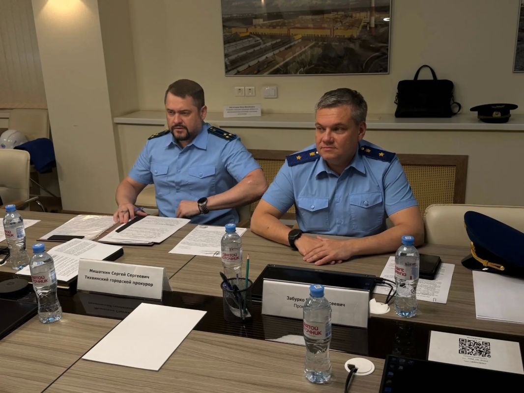 Прокурор Ленинградской области провёл приём граждан в Тихвинском районе Прокурор Ленинградской области провёл приём граждан в Тихвинском районе