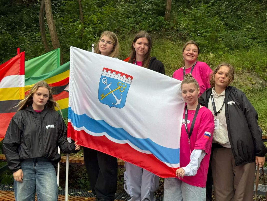 Делегация Ленинградской области вернулась с Форума «ШУМ» Делегация Ленинградской области вернулась с Форума «ШУМ»