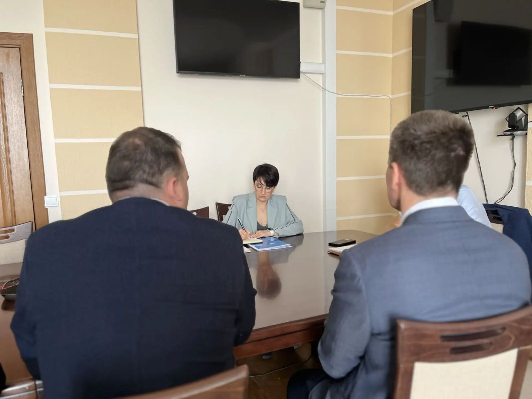 С 1 сентября в 10 школах Ленинградской области начнут работу «умные» системы от «Сбербанка» С 1 сентября в 10 школах Ленинградской области начнут работу «умные» системы от «Сбербанка»