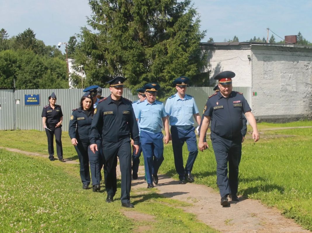 Сегодня, 15 июля 2026 года, прокурором Ленинградской области Петром Забурко проведена проверка деятельности Федерального казённого учреждения «Колония-поселение № 1» ГУФСИН России по г. Санкт-Петербургу и Ленинградской... Сегодня, 15 июля 2026 года, прокурором Ленинградской области Петром Забурко проведена проверка деятельности Федерального казённого учреждения «Колония-поселение № 1» ГУФСИН России по г. Санкт-Петербургу и Ленинградской...