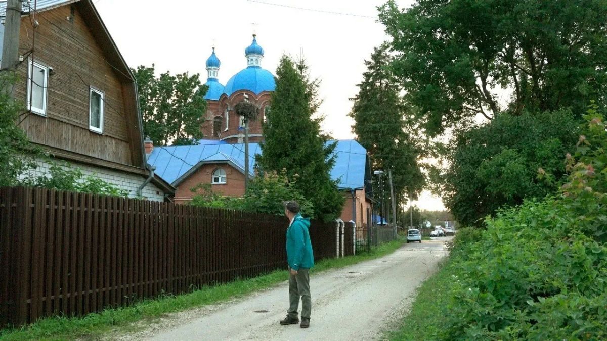 У белых аистов, обитающих у храма в Рождествено, подрастают птенцы У белых аистов, обитающих у храма в Рождествено, подрастают птенцы