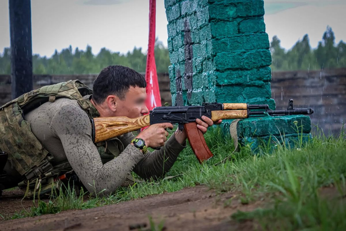 Курсанты Военной академии Росгвардии на соревновании по служебно-боевой стрельбе и функциональному многоборью «Гонка специального назначения» в Ленинградской области Курсанты Военной академии Росгвардии на соревновании по служебно-боевой стрельбе и функциональному многоборью «Гонка специального назначения» в Ленинградской области