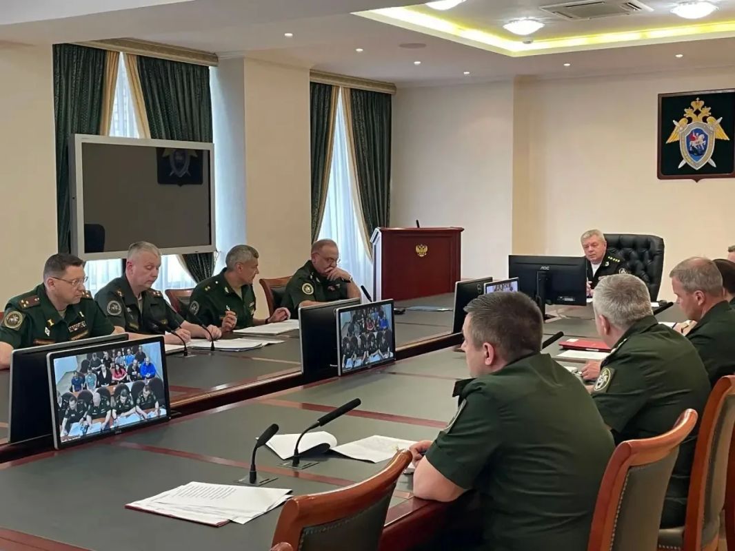 Заявители из Ленинградской области поблагодарили заместителя Председателя СК России – руководителя ГВСУ за помощь в восстановлении их прав Заявители из Ленинградской области поблагодарили заместителя Председателя СК России – руководителя ГВСУ за помощь в восстановлении их прав