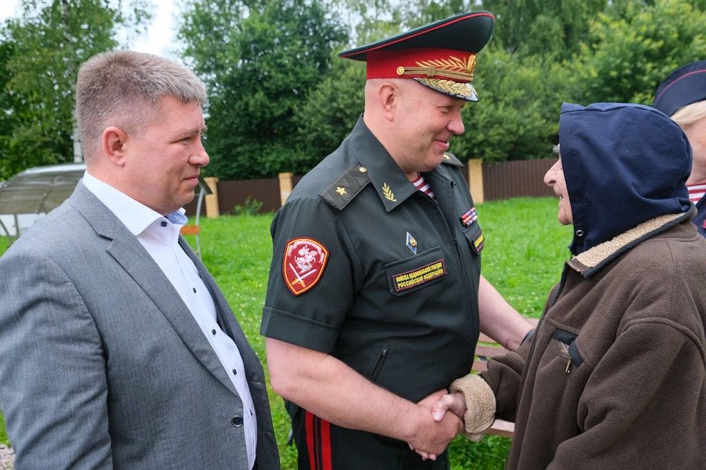 Петербургские росгвардейцы исполнили просьбу 103-летнего ветерана Великой Отечественной войны Петербургские росгвардейцы исполнили просьбу 103-летнего ветерана Великой Отечественной войны