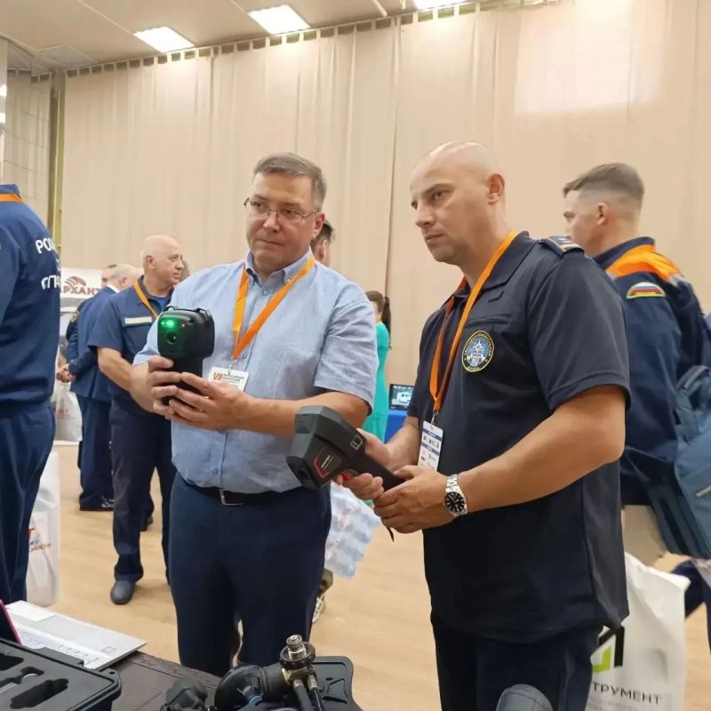 Участие представителей Аварийно-спасательной службы Ленинградской области в VII Всероссийской конференции Участие представителей Аварийно-спасательной службы Ленинградской области в VII Всероссийской конференции