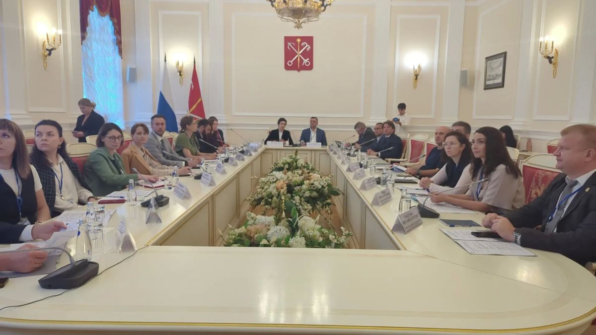 #ПрямоСейчас в Петербурге начался форум с участием Минстроя России и руководителей сферы ЖКХ Северо-Западного федерального округа
