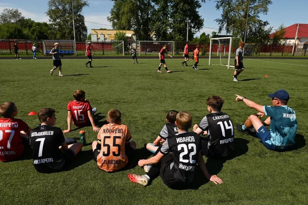 В Волхове 10-й юбилейный спортивный фестиваль «Активное лето — 2026» собрал 38 команд и сотни юных ленинградцев на площадках по дворовому футболу и стритболу В Волхове 10-й юбилейный спортивный фестиваль «Активное лето — 2026» собрал 38 команд и сотни юных ленинградцев на площадках по дворовому футболу и стритболу