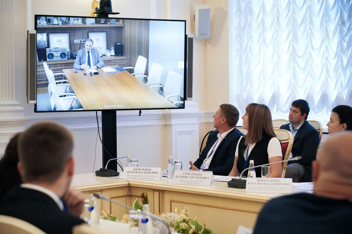 Ленобласть продолжает повышать производительность труда в ЖКХ Ленобласть продолжает повышать производительность труда в ЖКХ