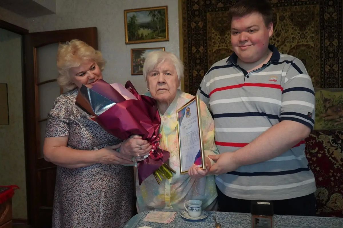 Жительница Ленобласти Евгения Косарева отметила 90-летие Жительница Ленобласти Евгения Косарева отметила 90-летие