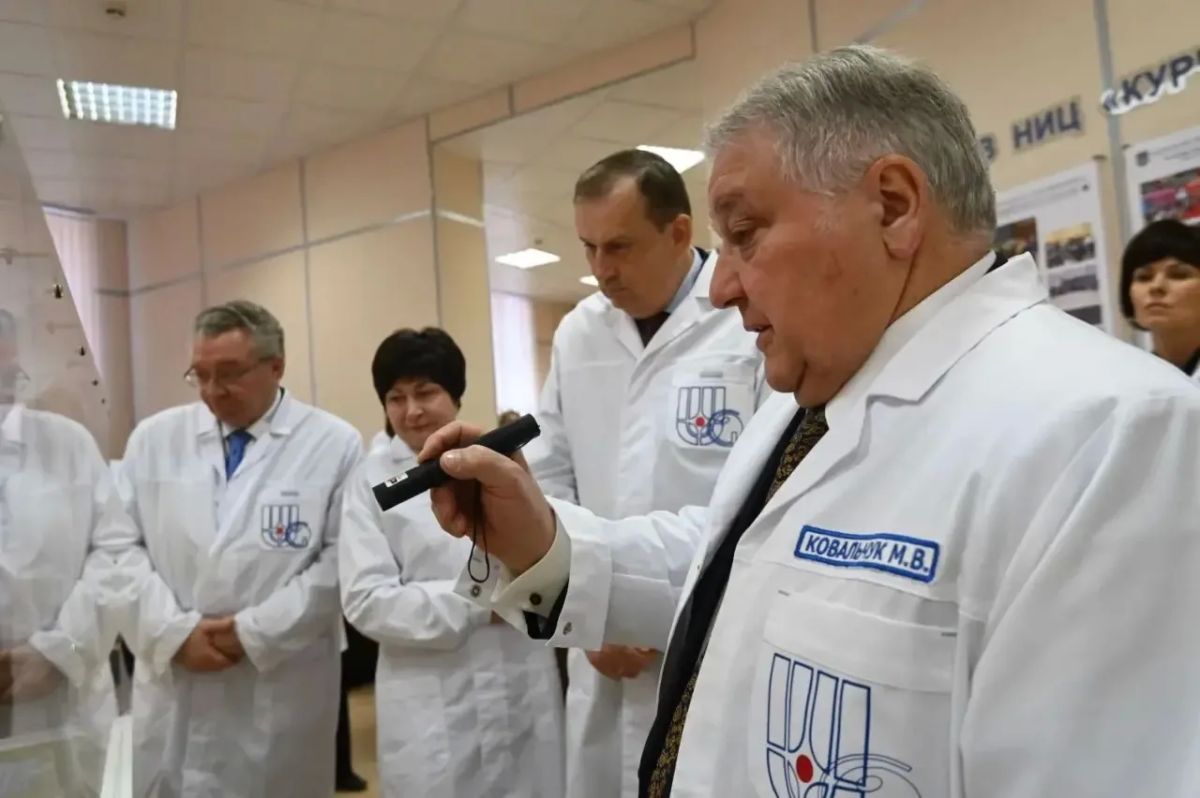Александр Дрозденко: Михаил Валентинович Ковальчук удостоен звания Героя Труда России Александр Дрозденко: Михаил Валентинович Ковальчук удостоен звания Героя Труда России