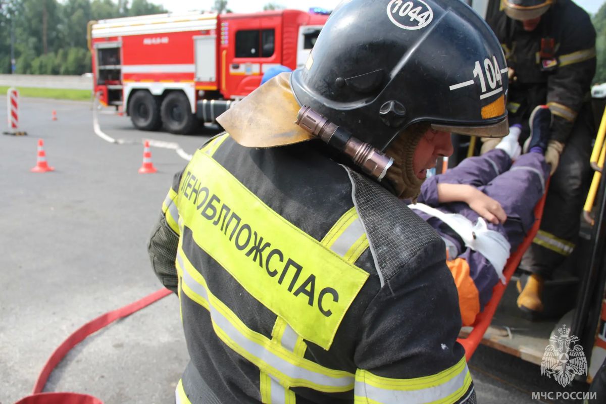 Во Всеволожском районе прошло межведомственное учение по ликвидации последствий ДТП на трассе А-121 "Сортавала" Во Всеволожском районе прошло межведомственное учение по ликвидации последствий ДТП на трассе А-121 "Сортавала"