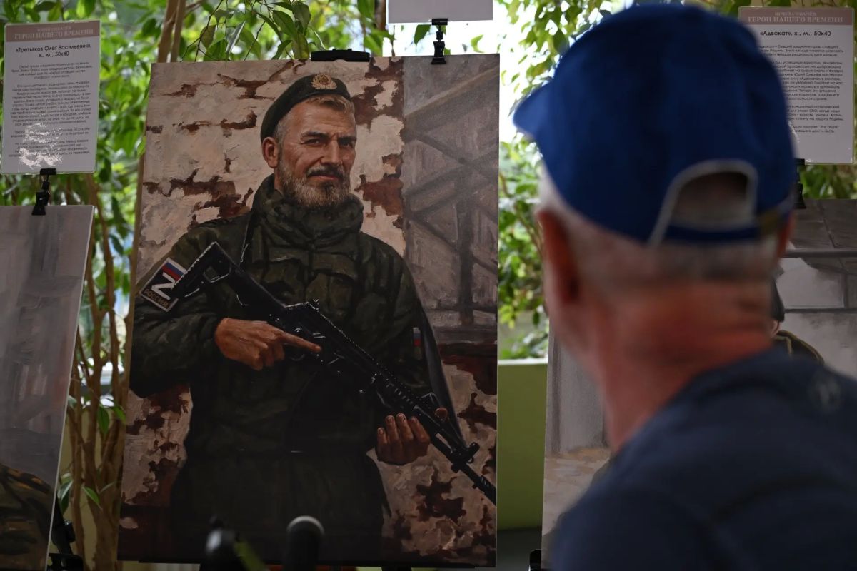 Выставка фронтовых этюдов «Герои нашего времени» открылась в Кластере комплексного сопровождения и реабилитации участников СВО — уникальные работы создаёт военный художник Юрий Сивачёв Выставка фронтовых этюдов «Герои нашего времени» открылась в Кластере комплексного сопровождения и реабилитации участников СВО — уникальные работы создаёт военный художник Юрий Сивачёв