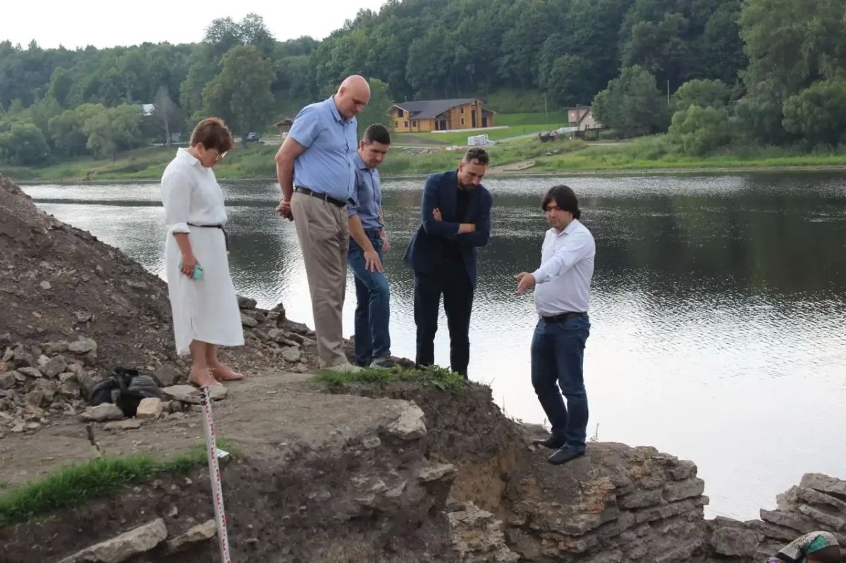 В Старой Ладоге продолжается реставрация Тайничной башни — объекта культурного наследия федерального значения в составе крепости «Старая Ладога» В Старой Ладоге продолжается реставрация Тайничной башни — объекта культурного наследия федерального значения в составе крепости «Старая Ладога»