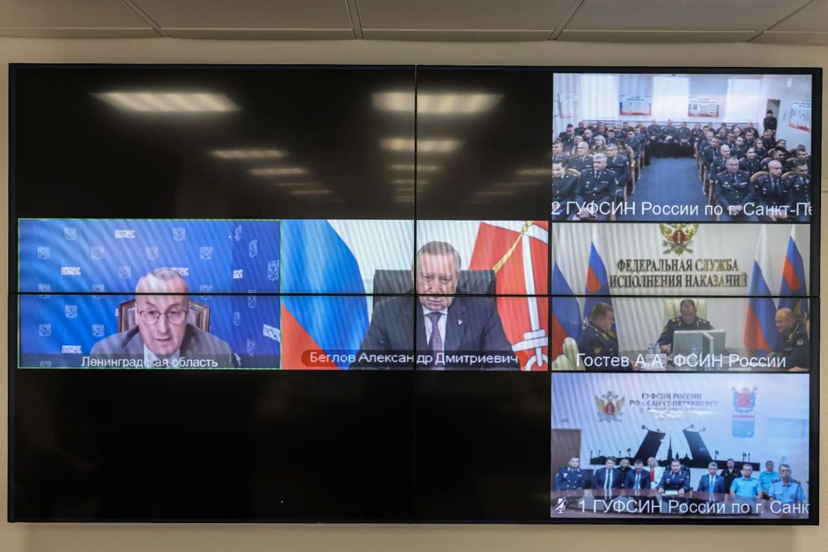 Директор ФСИН России Аркадий Гостев представил нового начальника ГУФСИН России по городу Санкт-Петербургу и Ленинградской области Александра Федорова Директор ФСИН России Аркадий Гостев представил нового начальника ГУФСИН России по городу Санкт-Петербургу и Ленинградской области Александра Федорова