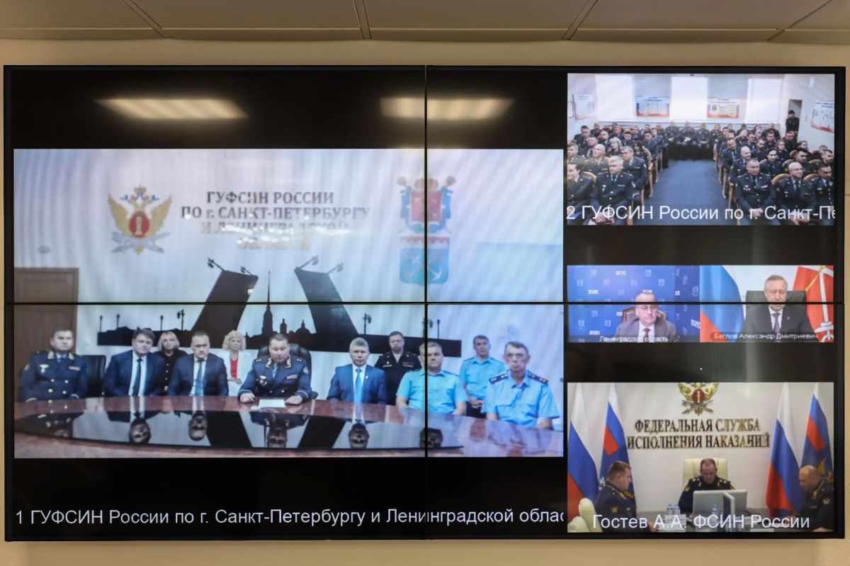 Директор ФСИН России Аркадий Гостев представил нового начальника ГУФСИН России по городу Санкт-Петербургу и Ленинградской области Александра Федорова Директор ФСИН России Аркадий Гостев представил нового начальника ГУФСИН России по городу Санкт-Петербургу и Ленинградской области Александра Федорова