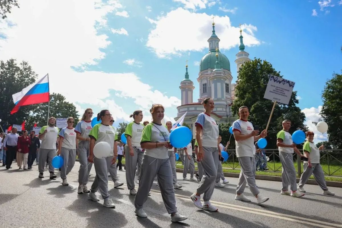 Парад, награды и 10 видов спорта: как Ленобласть отпраздновала День физкультурника в Кингисеппе Парад, награды и 10 видов спорта: как Ленобласть отпраздновала День физкультурника в Кингисеппе