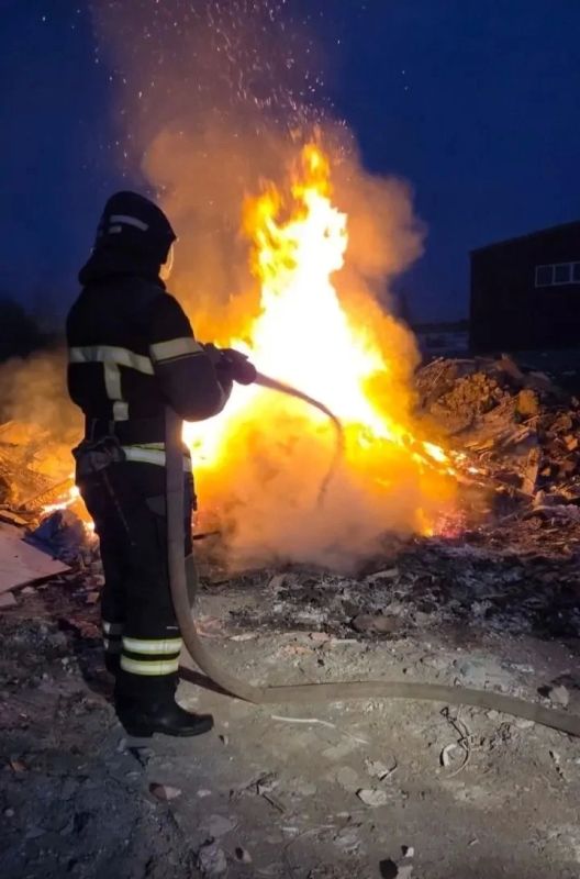 За прошедшие сутки подразделения территориального пожарно-спасательного гарнизона Ленинградской области реагировали на 10 оперативных событий: За прошедшие сутки подразделения территориального пожарно-спасательного гарнизона Ленинградской области реагировали на 10 оперативных событий: