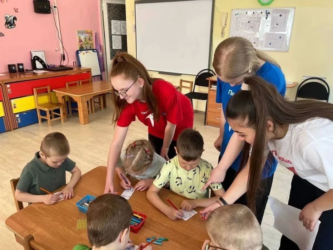В Лужском гарнизоне прошла акция «Для СВОих с любовью» В Лужском гарнизоне прошла акция «Для СВОих с любовью»