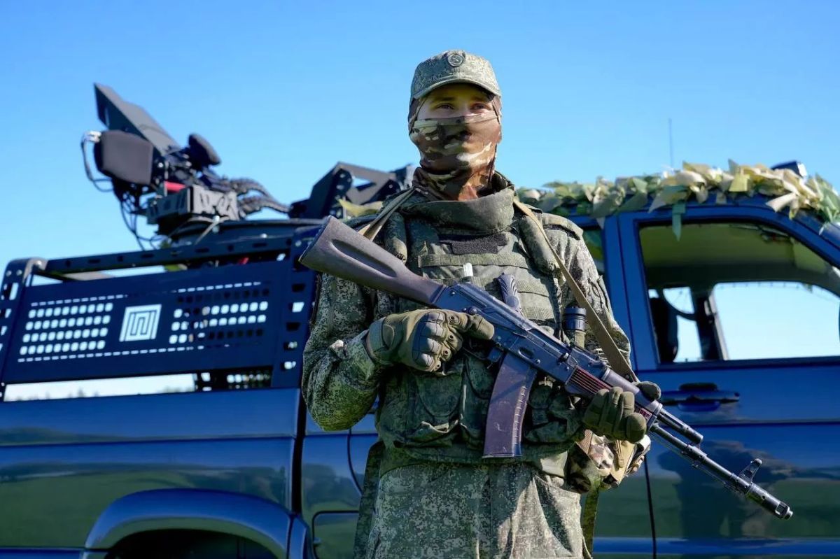 Одна из мобильных огневых групп 6-й гвардейской общевойсковой армии в Ленинградской области Одна из мобильных огневых групп 6-й гвардейской общевойсковой армии в Ленинградской области
