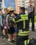 Пожарный по призванию, байкер по душе: начальник службы пожаротушения Леноблпожспаса встретился с воспитанниками тосненского центра «Дельфинёнок»