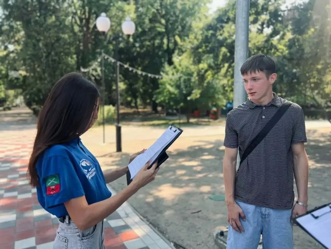 1127 дней мужества: представители Ленобласти и «Волонтёры Победы» провели историческую викторину в Мелитополе 1127 дней мужества: представители Ленобласти и «Волонтёры Победы» провели историческую викторину в Мелитополе