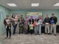 Волонтёры #МЫВМЕСТЕ продолжают вручать подарочные сертификаты семьям бойцов СВО