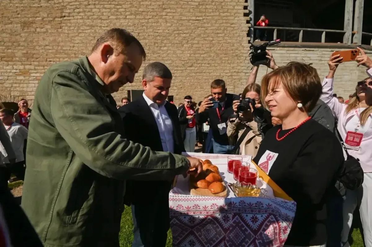 Роман Карманов принял участие в VI Гражданском форуме Ленинградской области «Команда 47» Роман Карманов принял участие в VI Гражданском форуме Ленинградской области «Команда 47»