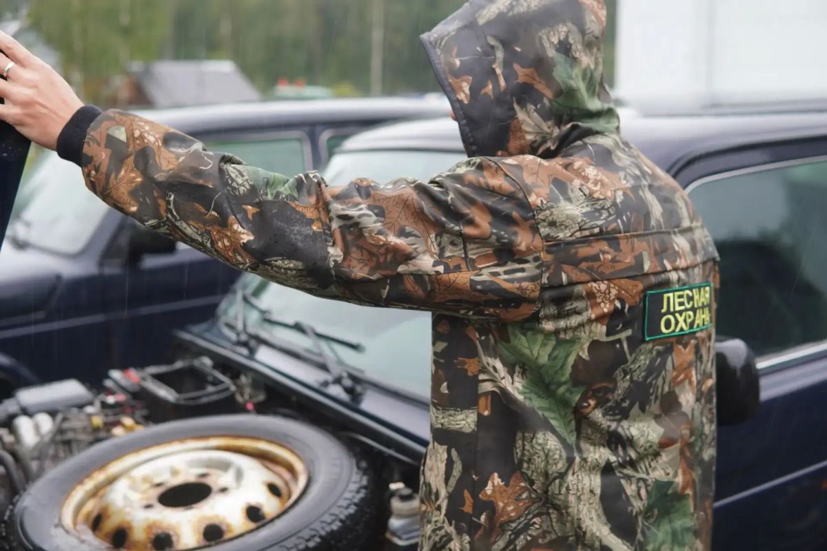 Восемь автомобилей LADA передали ремонтно-восстановительному батальону Восемь автомобилей LADA передали ремонтно-восстановительному батальону