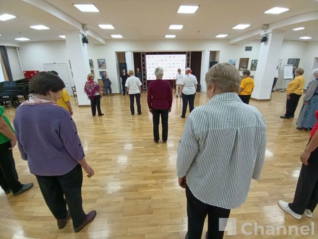 В Гатчине стартовал фестиваль старшего поколения "Ленинградское долголетие" В Гатчине стартовал фестиваль старшего поколения "Ленинградское долголетие"