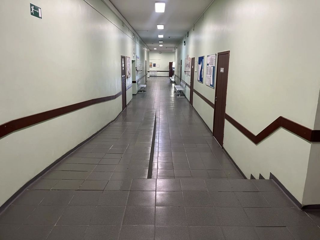 Рощинский центр образования продолжит работу в новом учебном году — об этом на встрече с педагогическим составом и родителями учеников заявил вице-губернатор по социальным вопросам Александр Кялин Рощинский центр образования продолжит работу в новом учебном году — об этом на встрече с педагогическим составом и родителями учеников заявил вице-губернатор по социальным вопросам Александр Кялин