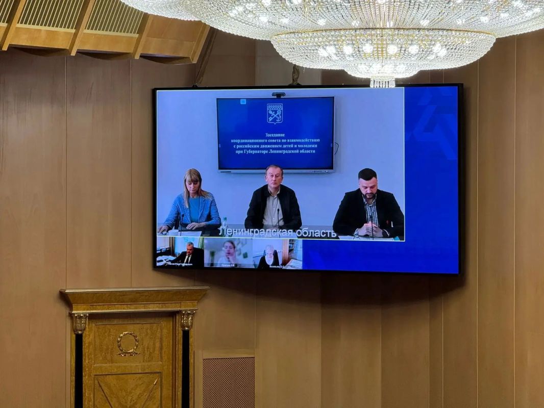 Александр Дрозденко: «Движение первых» в Ленинградской области — это уже больше 148 тысяч участников и 440 первичных отделений Александр Дрозденко: «Движение первых» в Ленинградской области — это уже больше 148 тысяч участников и 440 первичных отделений