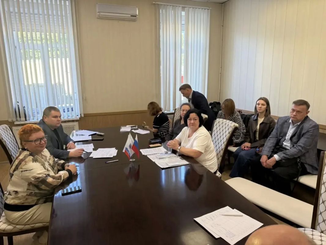 В территориальных избирательных комиссиях Ленинградской области прошли жеребьевки по распределению эфирного времени и печатной площади для проведения предвыборной агитации политическими партиями и зарегистрированными... В территориальных избирательных комиссиях Ленинградской области прошли жеребьевки по распределению эфирного времени и печатной площади для проведения предвыборной агитации политическими партиями и зарегистрированными...