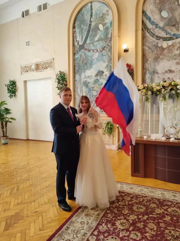 Создавая семьи под единым флагом Создавая семьи под единым флагом