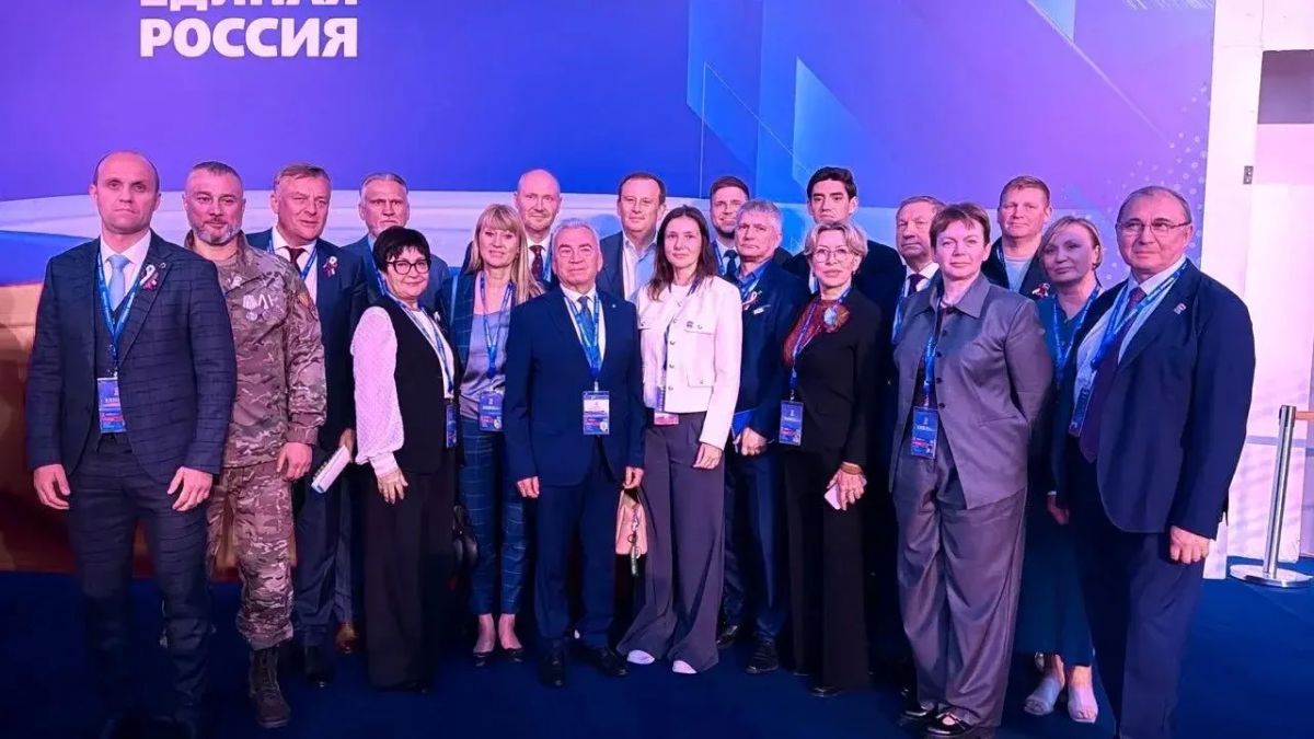 Александр Дрозденко: В субботу работал в Москве, где прошел второй этап XXIII Съезда партии «Единая Россия» Александр Дрозденко: В субботу работал в Москве, где прошел второй этап XXIII Съезда партии «Единая Россия»