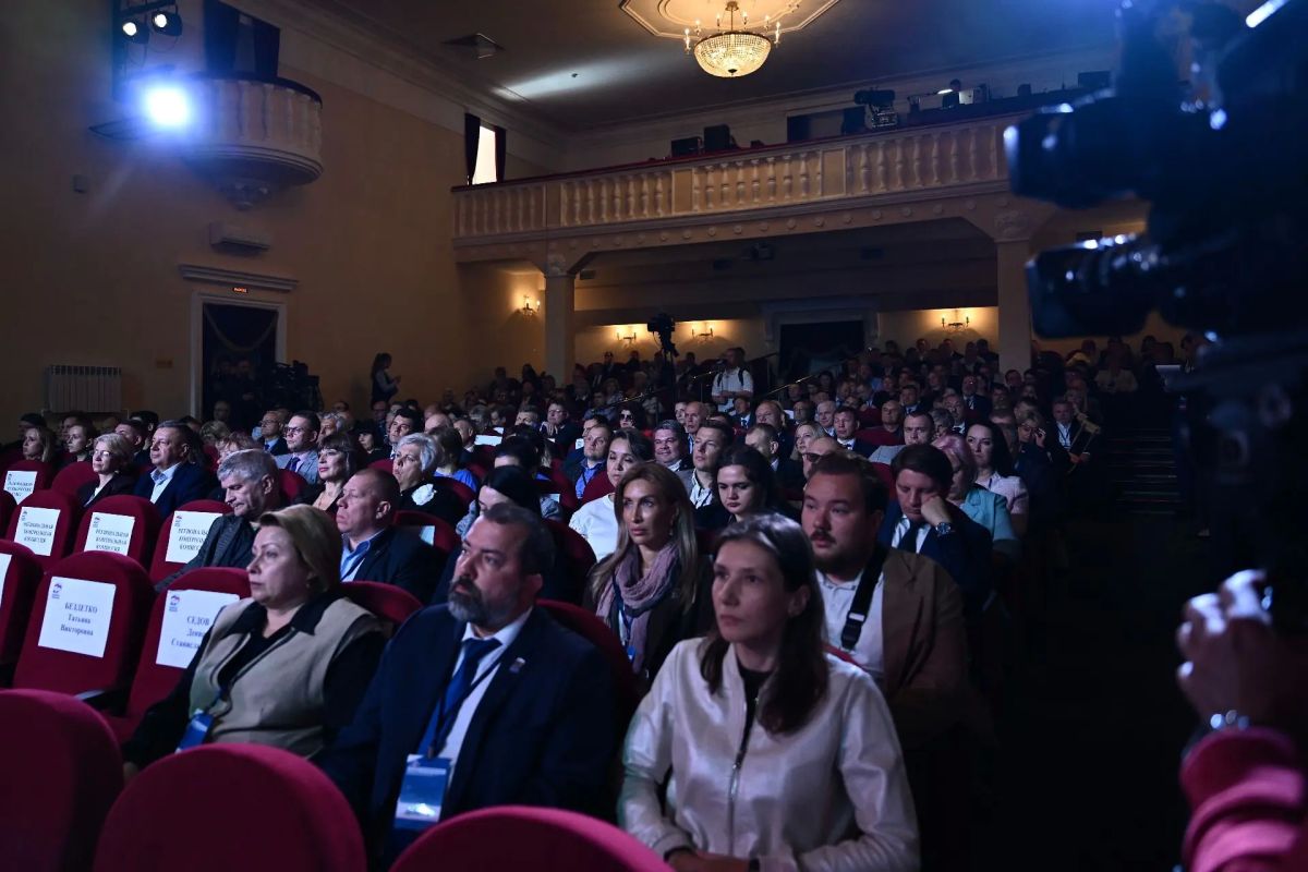 Александр Дрозденко: Сегодня на конференции регионального отделения партии «Единая Россия» обсуждали проблемные вопросы, которые сами жители считают главными Александр Дрозденко: Сегодня на конференции регионального отделения партии «Единая Россия» обсуждали проблемные вопросы, которые сами жители считают главными