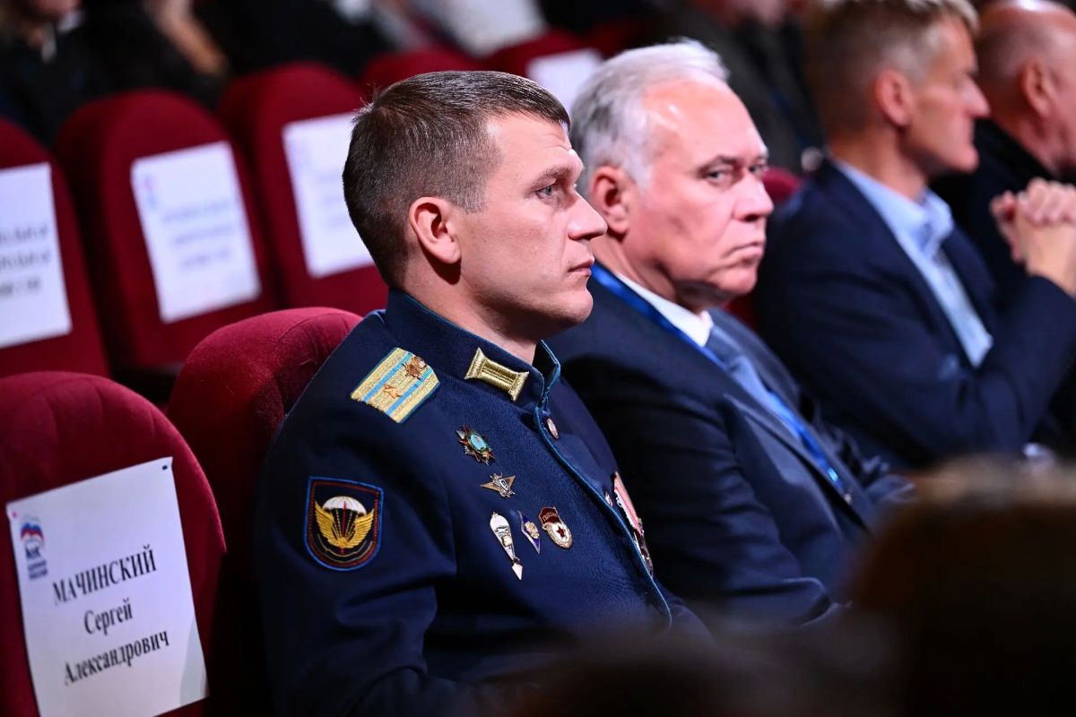 Александр Дрозденко: Сегодня на конференции регионального отделения партии «Единая Россия» обсуждали проблемные вопросы, которые сами жители считают главными Александр Дрозденко: Сегодня на конференции регионального отделения партии «Единая Россия» обсуждали проблемные вопросы, которые сами жители считают главными