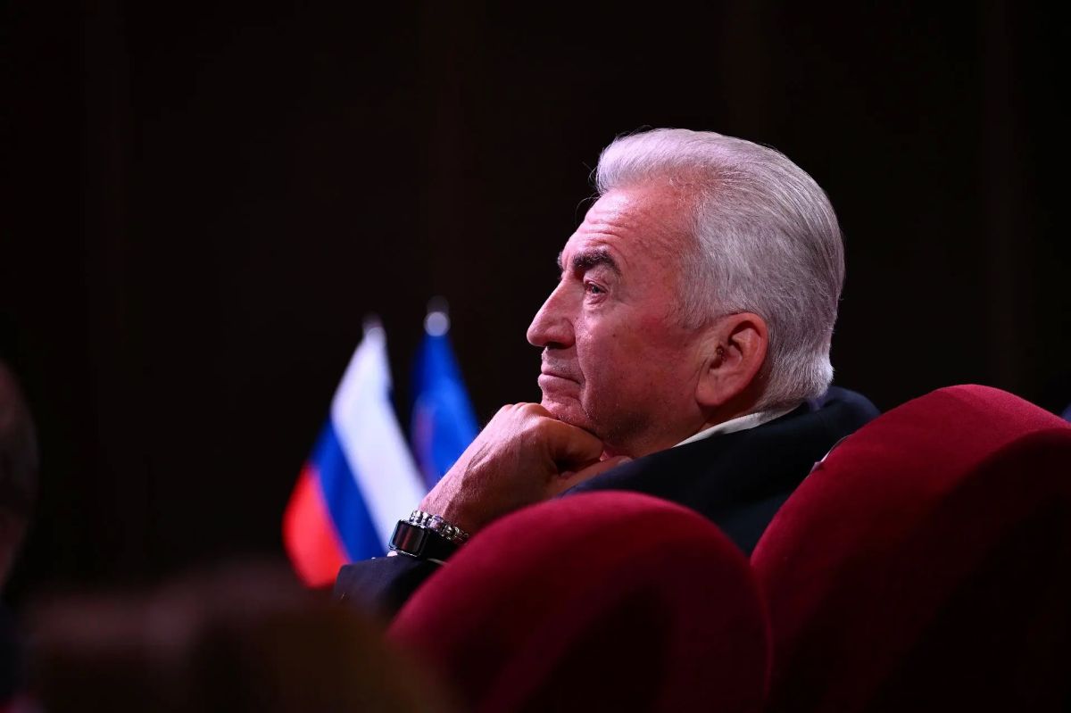 Александр Дрозденко: Сегодня на конференции регионального отделения партии «Единая Россия» обсуждали проблемные вопросы, которые сами жители считают главными Александр Дрозденко: Сегодня на конференции регионального отделения партии «Единая Россия» обсуждали проблемные вопросы, которые сами жители считают главными