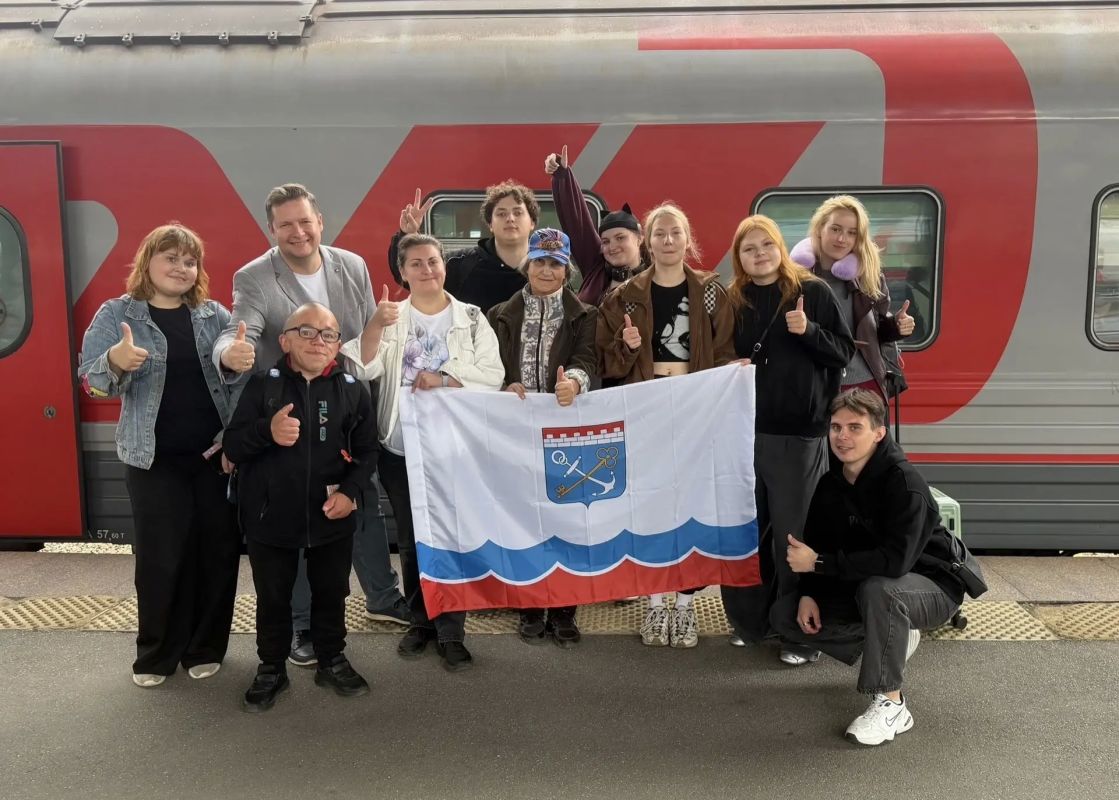 Делегация волонтёров Ленинградской области уже отправилась в город Молодёжи Мира на Международный фестиваль молодёжи