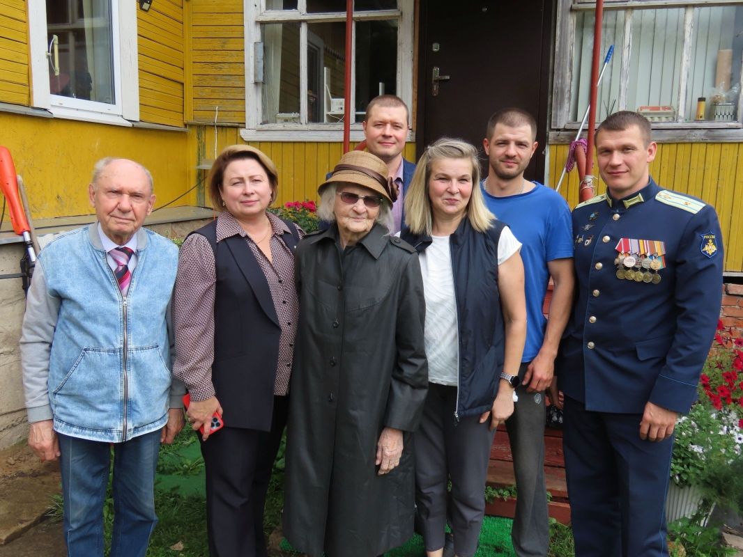 Ветеран из Сланцевского района Валентина Пименова отметила 100-летие Ветеран из Сланцевского района Валентина Пименова отметила 100-летие