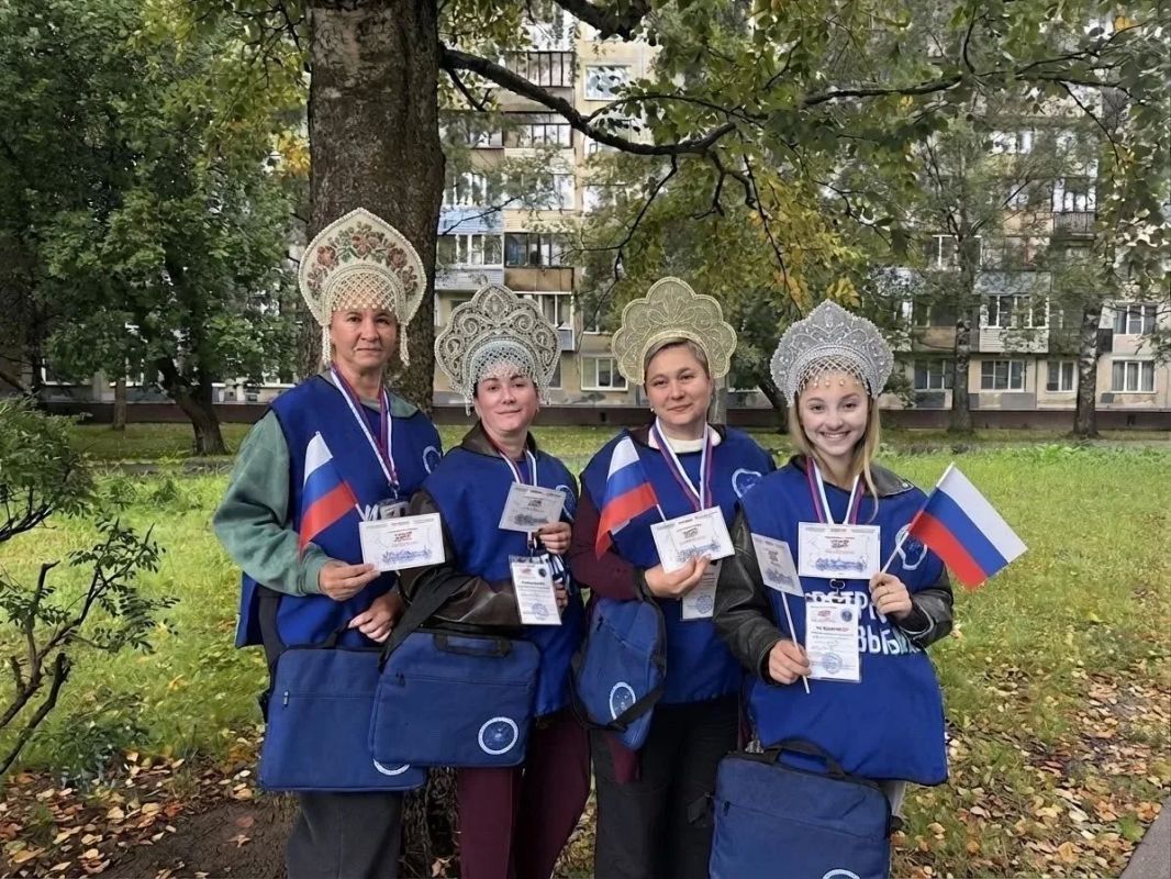 Ровно две недели назад, 19 августа, четыре тысячи обходчиков Ленинградской области отправились по своим маршрутам Ровно две недели назад, 19 августа, четыре тысячи обходчиков Ленинградской области отправились по своим маршрутам