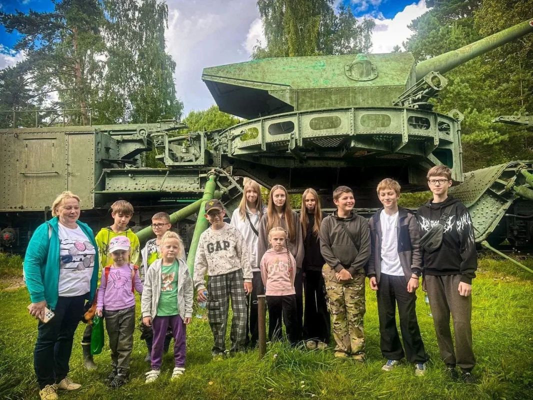 Форт, Балтийское побережье и следы природы: школьники исследовали «Тропу Южного берега» Форт, Балтийское побережье и следы природы: школьники исследовали «Тропу Южного берега»