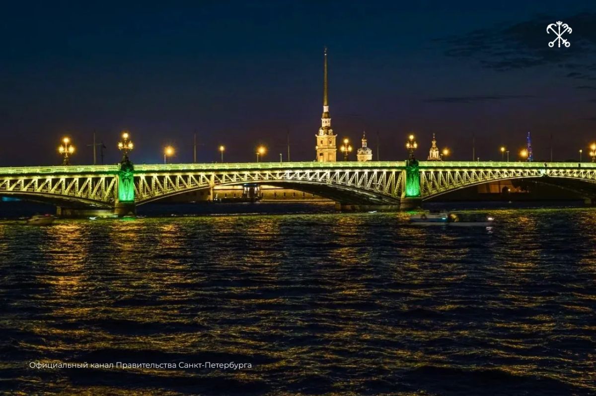 Сегодня световой облик города в День 85-й годовщины начала блокады Ленинграда станет символом скорби, благодарности и исторической памяти